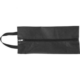 Non-woven (80g/m2) shoe bag, extendable up to 12 cm on each side, with a zip over the entire length and a polyester carry strap (approx. 2 x 23 cm). 