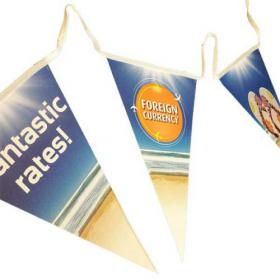 E067 Triangular Paper Bunting